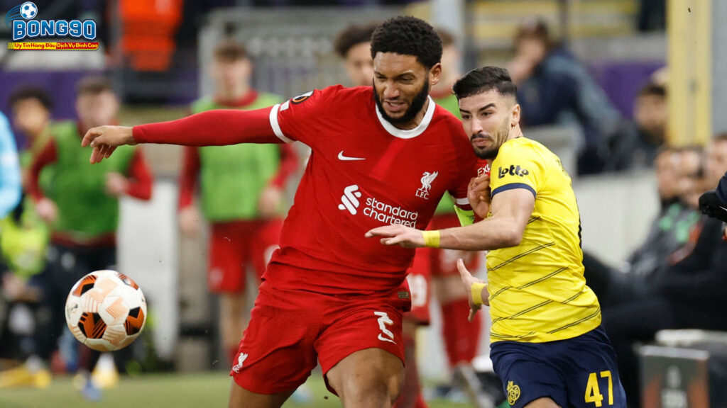 Burnley và Liverpool