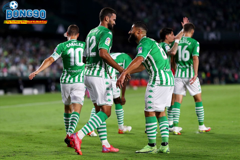 Betis và Alaves