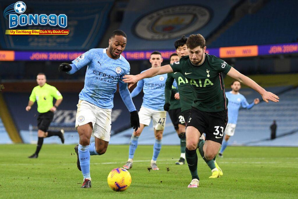 Tottenham đấu với Man City