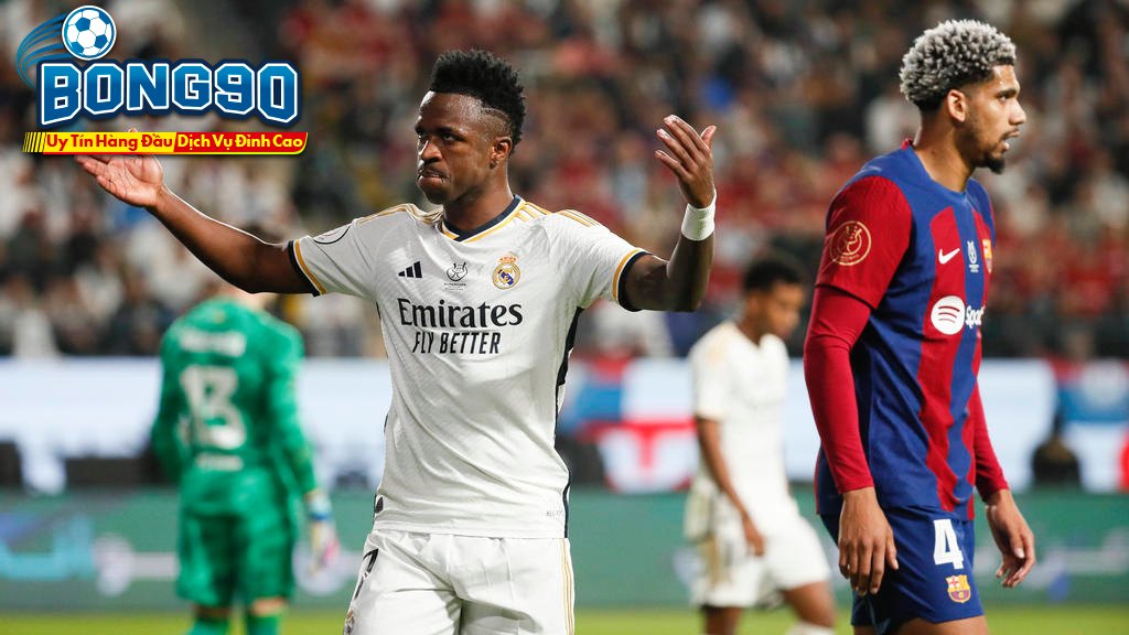 Villarreal đấu với Real Madrid