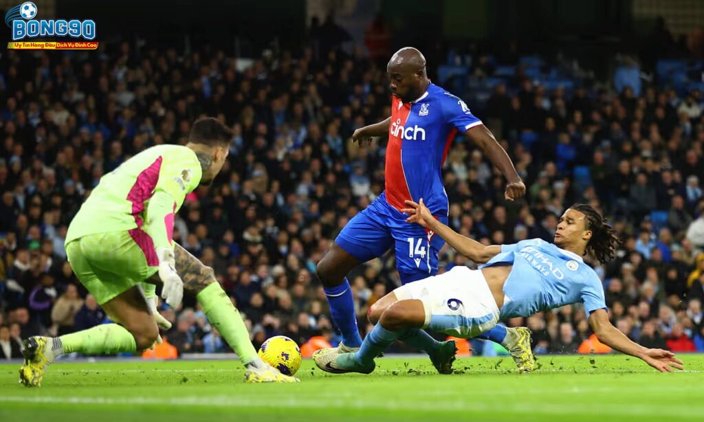 Crystal Palace đấu với Arsenal