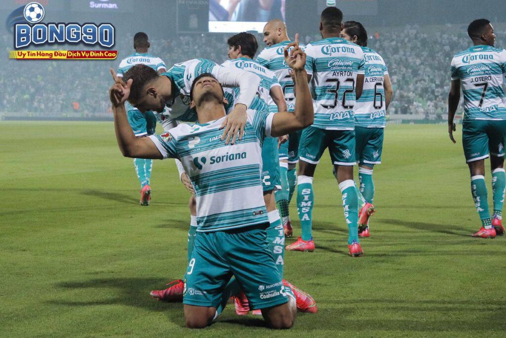 Puebla đấu với Santos Laguna